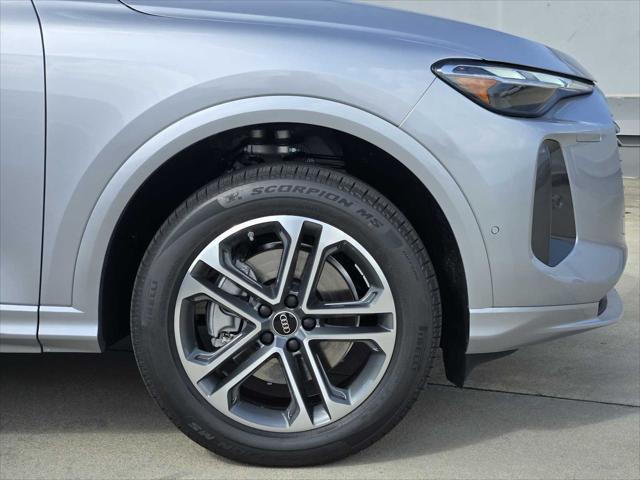 new 2025 Audi Q5 car, priced at $58,190
