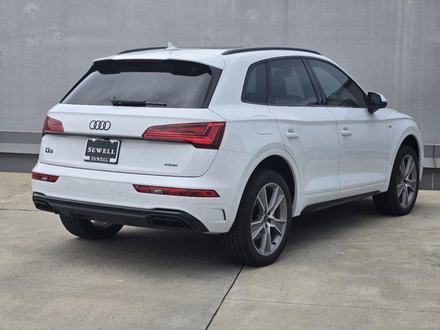 new 2025 Audi Q5 car, priced at $54,000