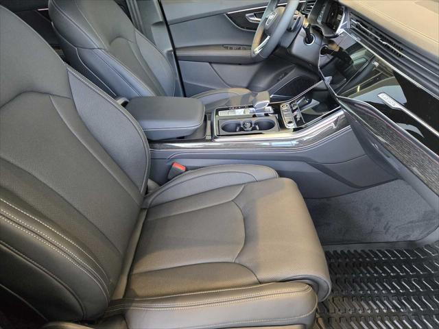 new 2025 Audi Q7 car, priced at $78,669