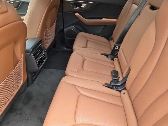 new 2025 Audi Q7 car, priced at $70,440