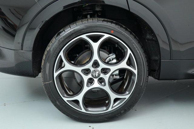 new 2025 Alfa Romeo Tonale car, priced at $43,380