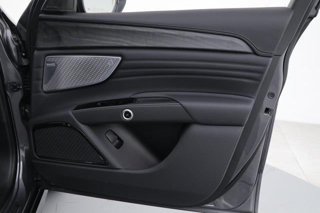 new 2025 Maserati Grecale car, priced at $81,900