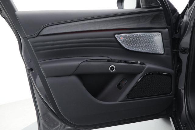 new 2025 Maserati Grecale car, priced at $81,900