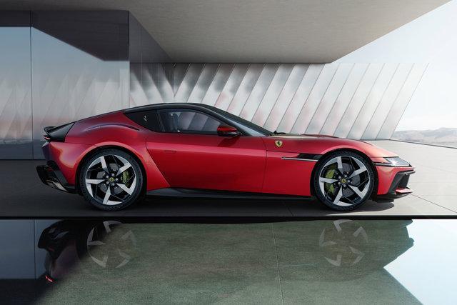 new 2019 Ferrari 812 Superfast car