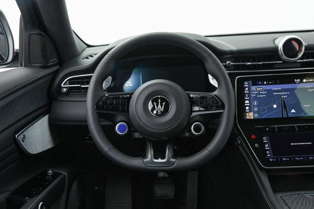 new 2025 Maserati Grecale car, priced at $79,425