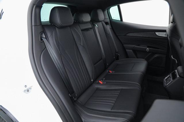 new 2025 Maserati Grecale car, priced at $79,425