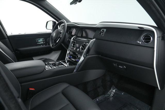 used 2022 Rolls-Royce Cullinan car, priced at $309,900