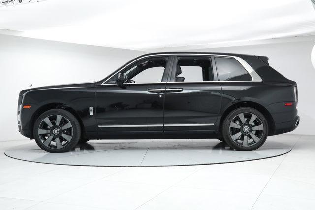 used 2022 Rolls-Royce Cullinan car, priced at $309,900