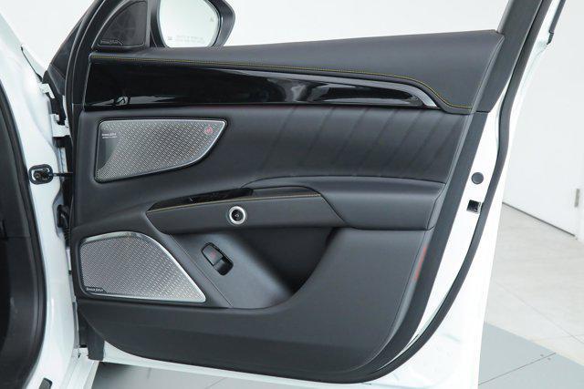 new 2025 Maserati Grecale car, priced at $100,515