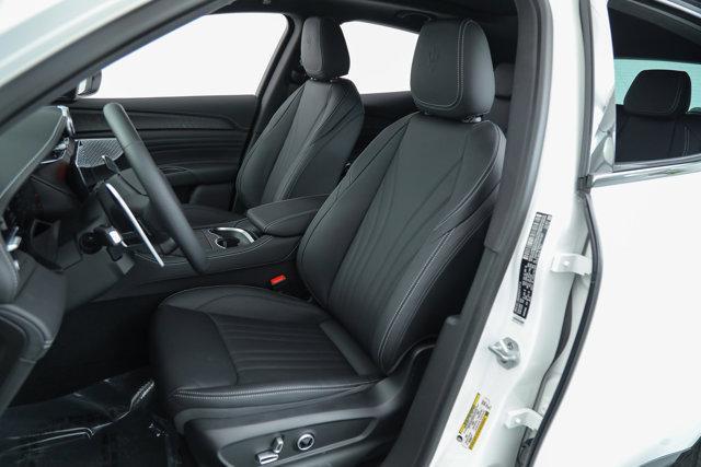 new 2025 Maserati Grecale car, priced at $78,425