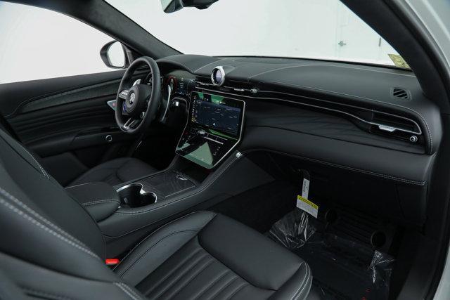new 2025 Maserati Grecale car, priced at $78,425