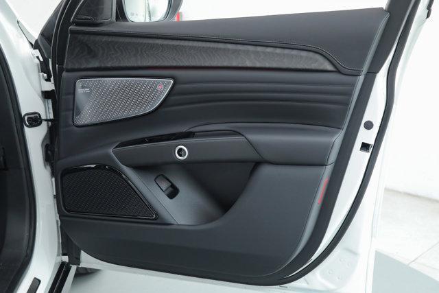 new 2025 Maserati Grecale car, priced at $78,425