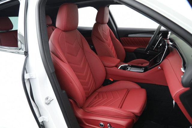 new 2025 Maserati Grecale car, priced at $88,525