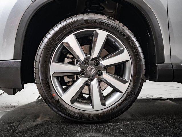 used 2025 Honda Pilot car, priced at $48,998