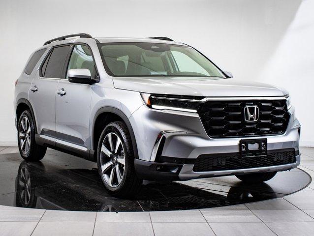 used 2025 Honda Pilot car, priced at $48,998