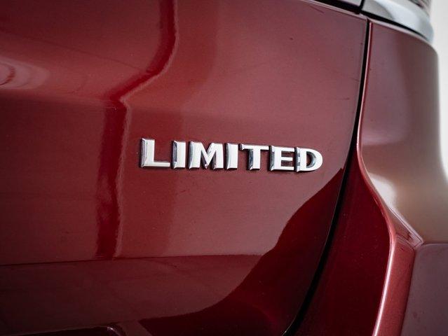 used 2021 Jeep Grand Cherokee car, priced at $29,298