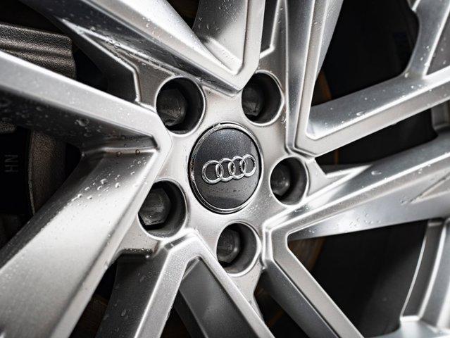 used 2020 Audi Q7 car, priced at $30,998