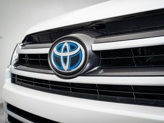 used 2019 Toyota Highlander Hybrid car, priced at $30,998