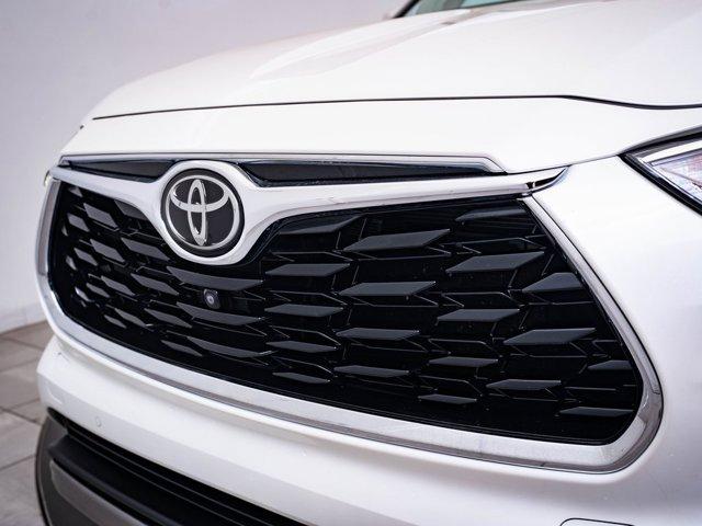 used 2021 Toyota Highlander car, priced at $38,298