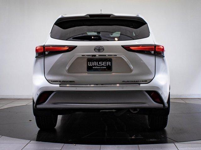 used 2021 Toyota Highlander car, priced at $38,298