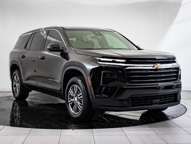 used 2024 Chevrolet Traverse car, priced at $39,398