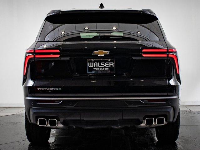 used 2024 Chevrolet Traverse car, priced at $39,398