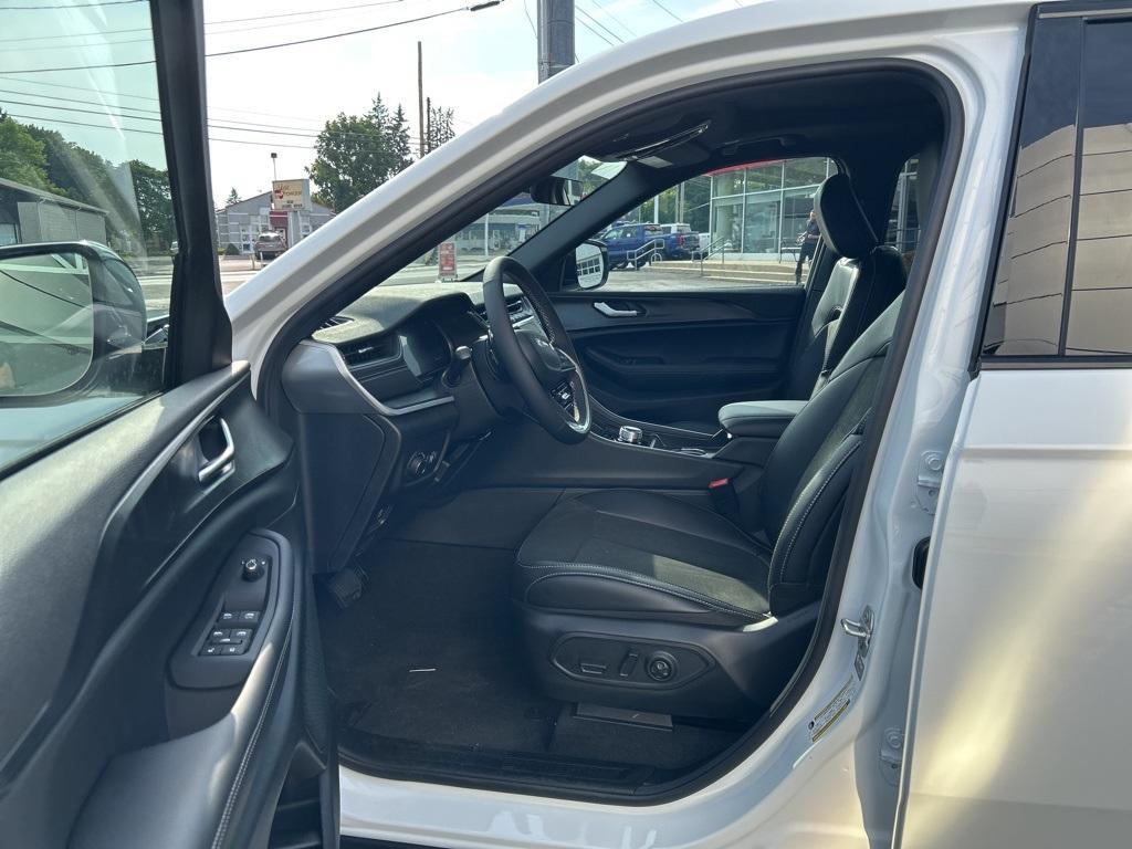 new 2025 Jeep Grand Cherokee L car, priced at $38,510