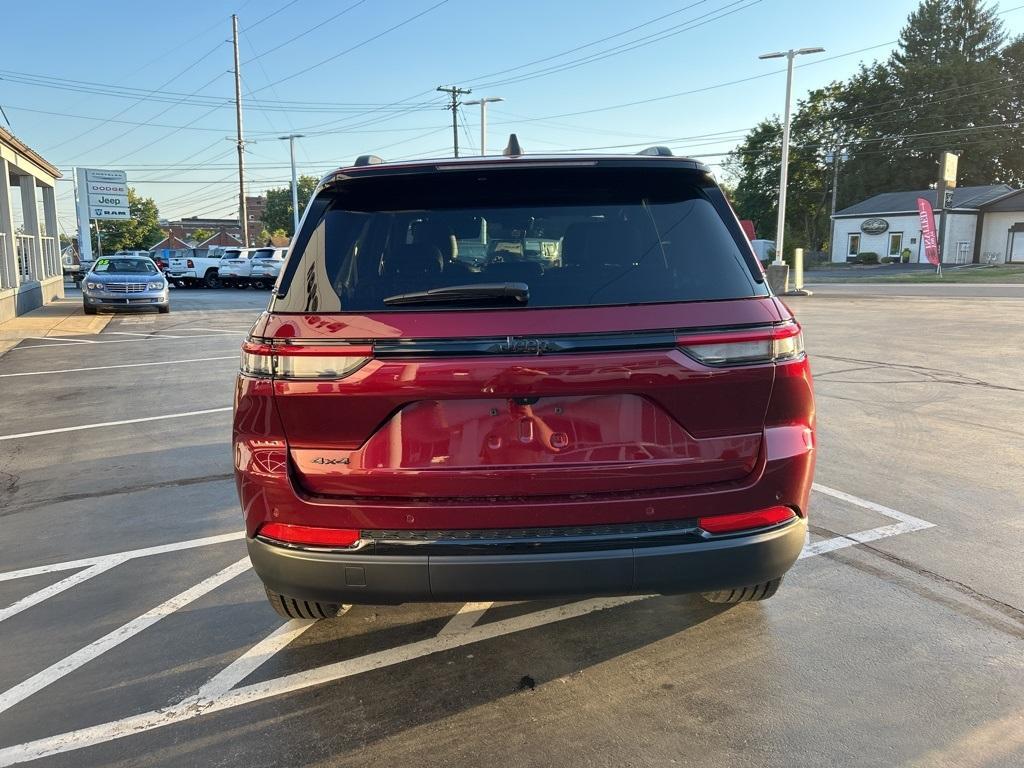 new 2025 Jeep Grand Cherokee car, priced at $39,941