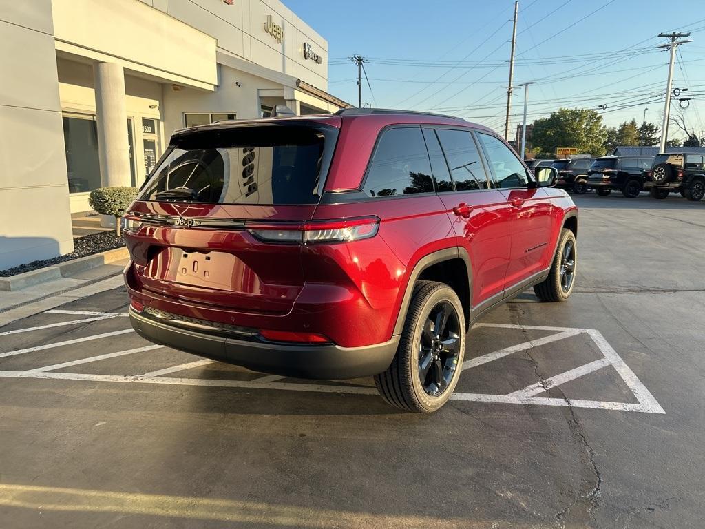 new 2025 Jeep Grand Cherokee car, priced at $39,941