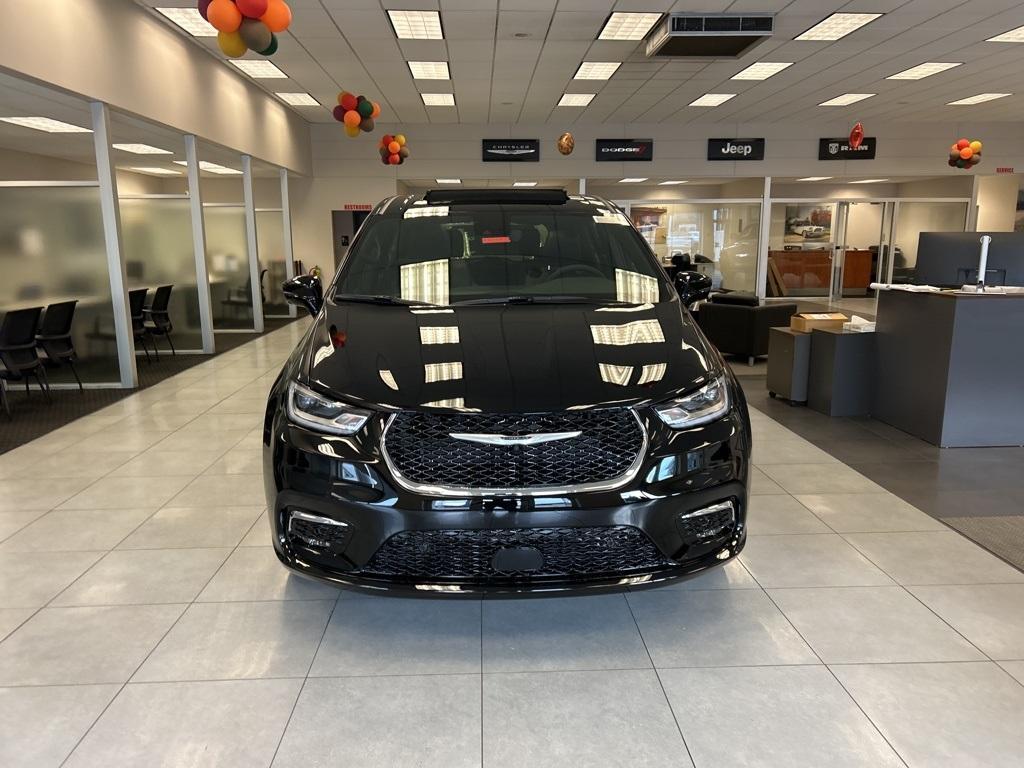 new 2026 Chrysler Pacifica car, priced at $44,816