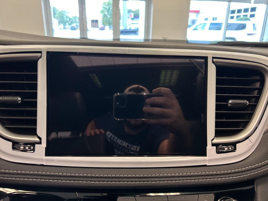 new 2026 Chrysler Pacifica car, priced at $44,816