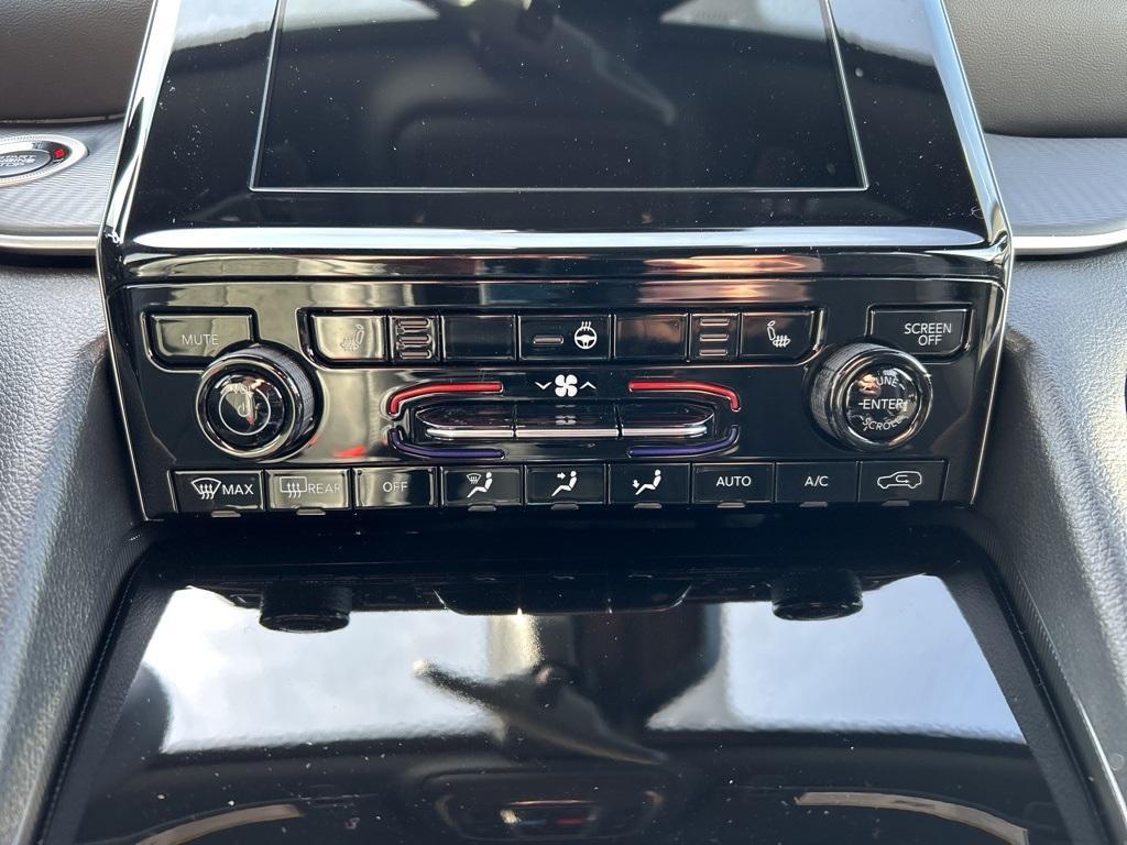 new 2025 Jeep Grand Cherokee car, priced at $45,711