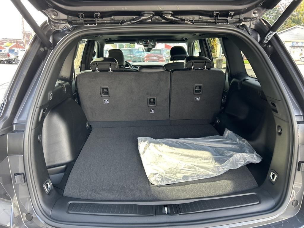 new 2025 Jeep Grand Cherokee car, priced at $45,711