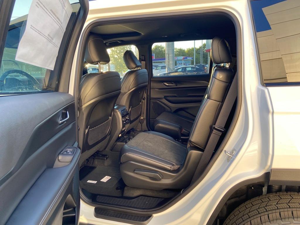 new 2025 Jeep Grand Cherokee L car, priced at $41,134