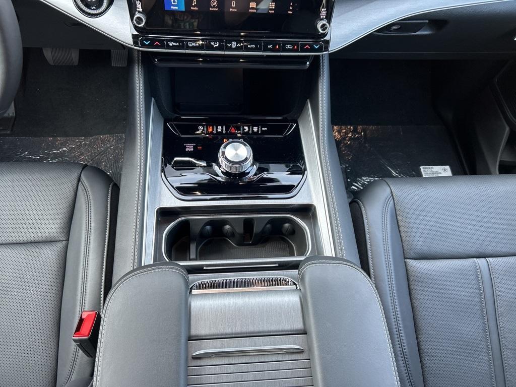 new 2025 Jeep Wagoneer L car, priced at $70,999