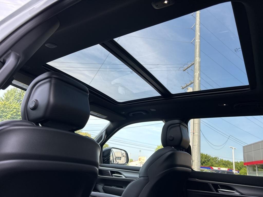 new 2025 Jeep Wagoneer L car, priced at $70,999