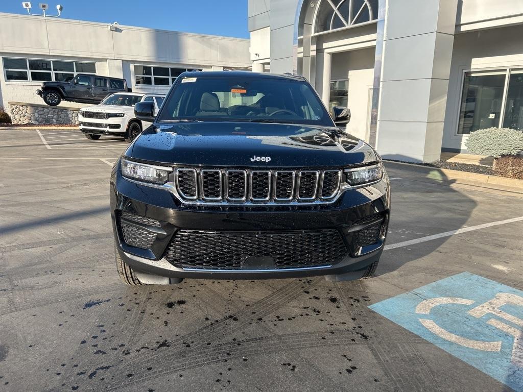 new 2025 Jeep Grand Cherokee car, priced at $39,589