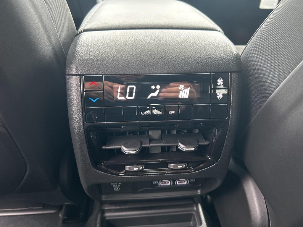 new 2025 Jeep Grand Cherokee L car, priced at $43,442