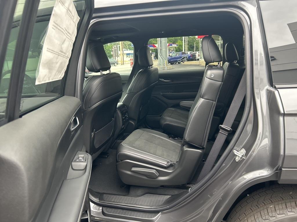new 2025 Jeep Grand Cherokee L car, priced at $43,442
