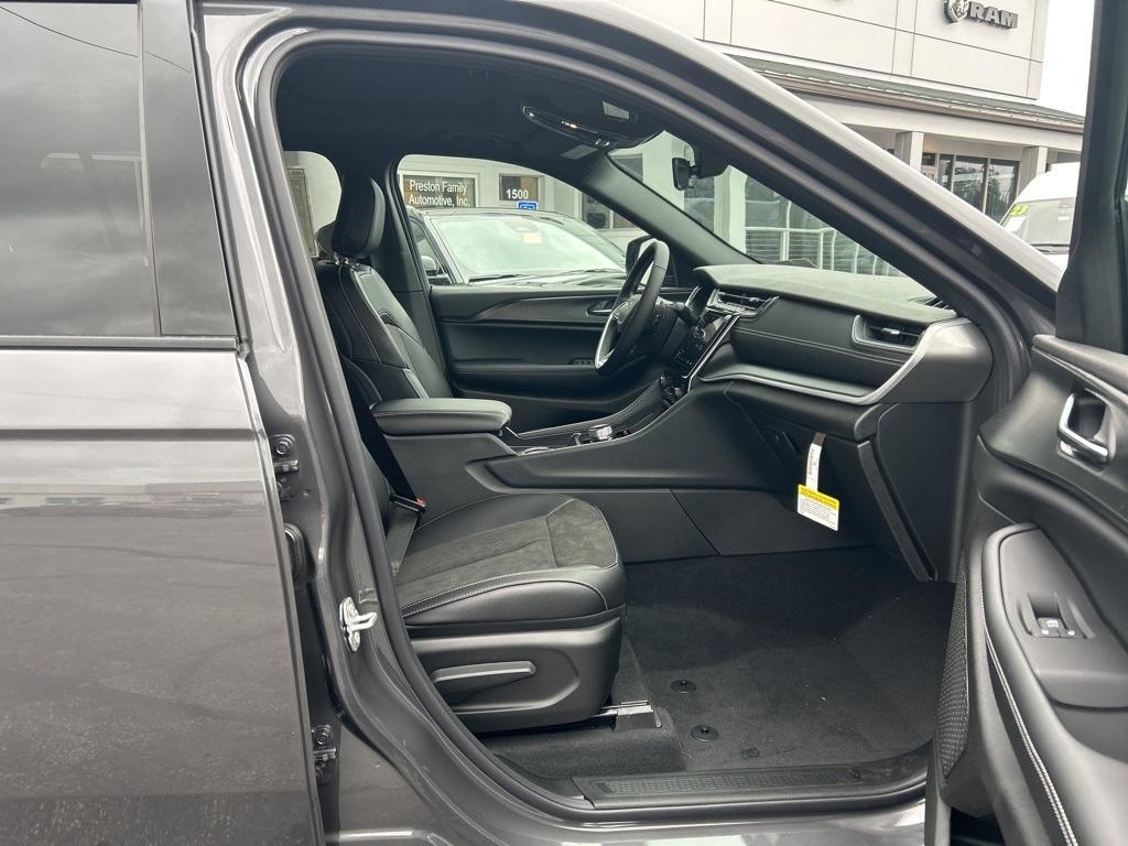 new 2025 Jeep Grand Cherokee L car, priced at $43,442