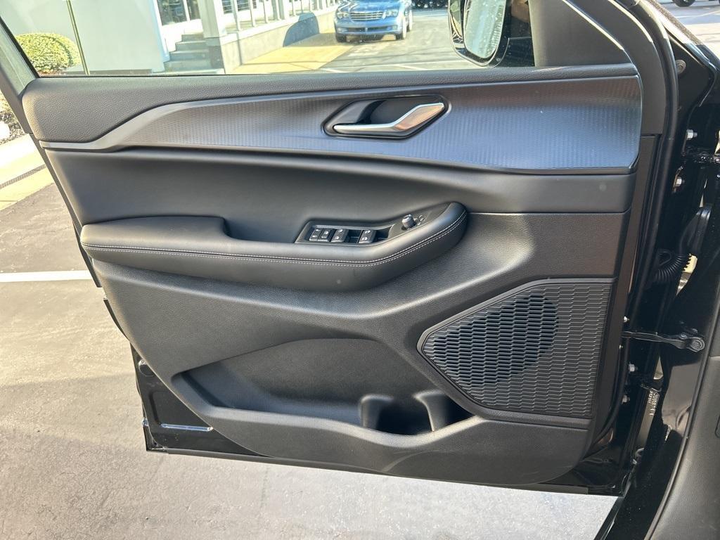 new 2025 Jeep Grand Cherokee L car, priced at $43,150