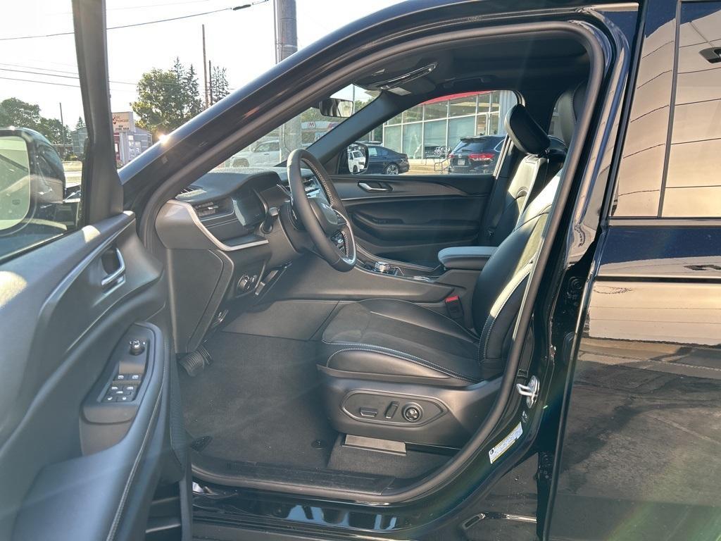 new 2025 Jeep Grand Cherokee L car, priced at $43,150