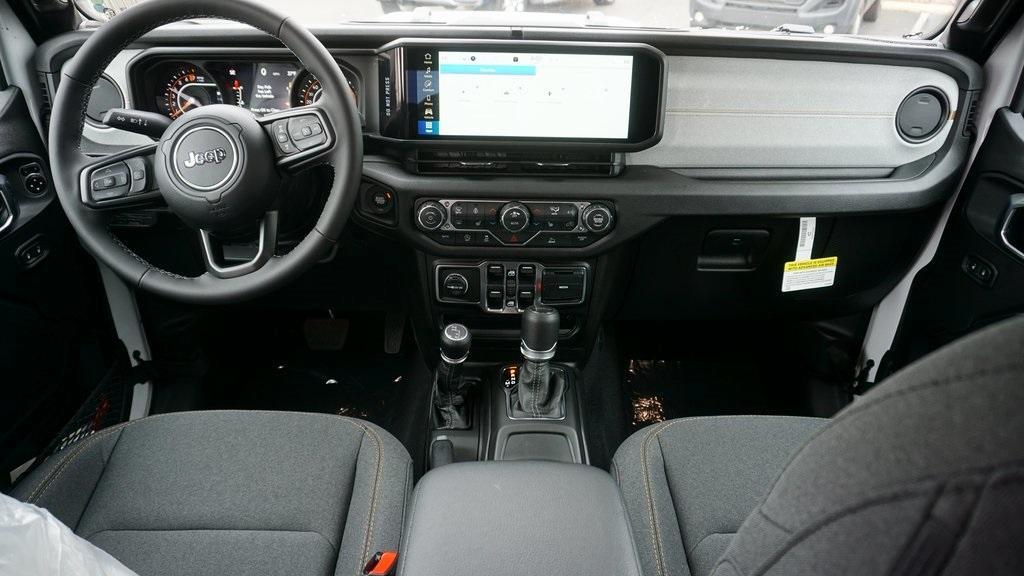 new 2026 Jeep Gladiator car, priced at $46,621