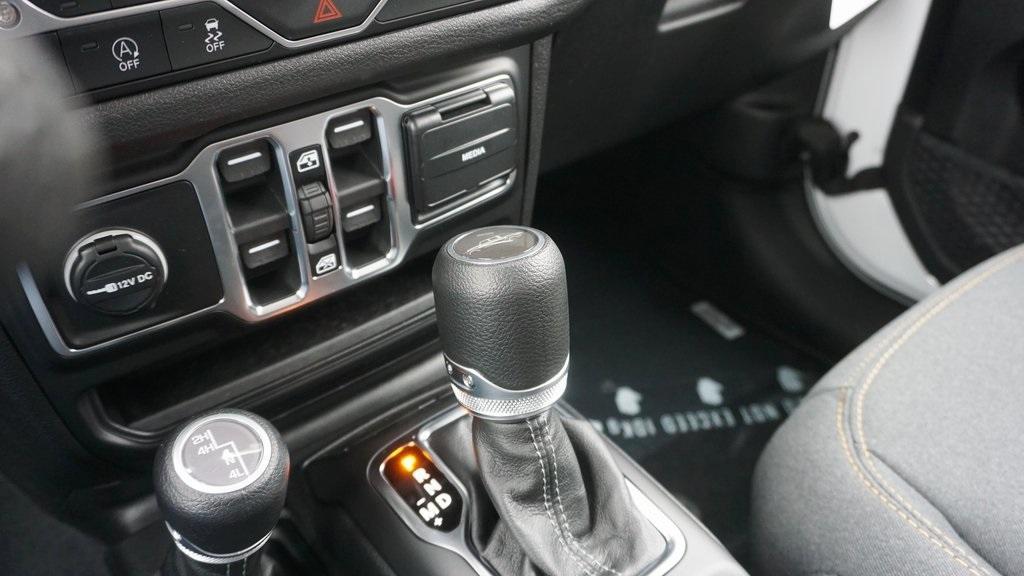 new 2026 Jeep Gladiator car, priced at $46,621