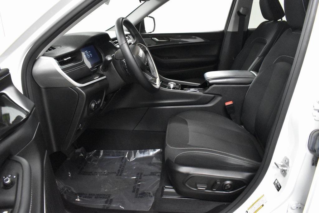 used 2022 Jeep Grand Cherokee car, priced at $31,533