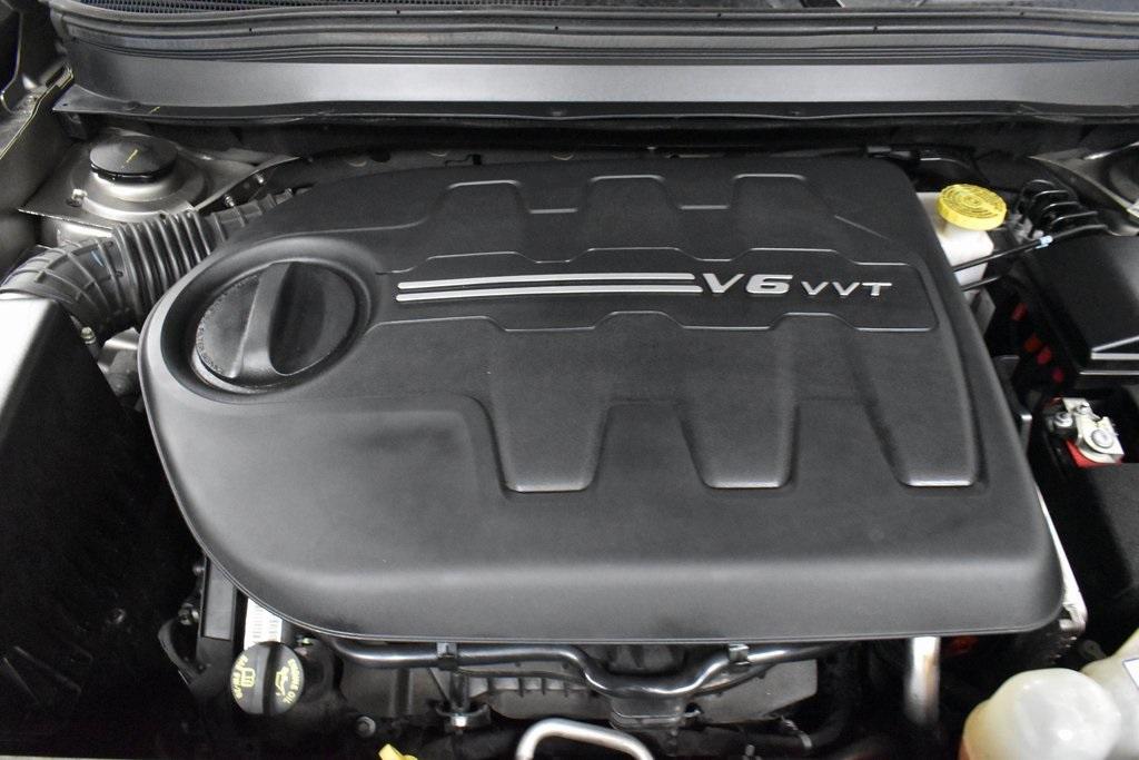 used 2020 Jeep Cherokee car, priced at $22,249