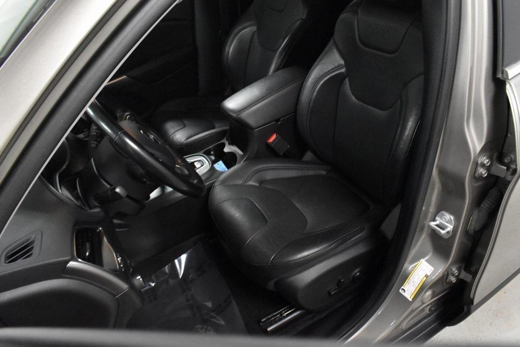used 2020 Jeep Cherokee car, priced at $22,249