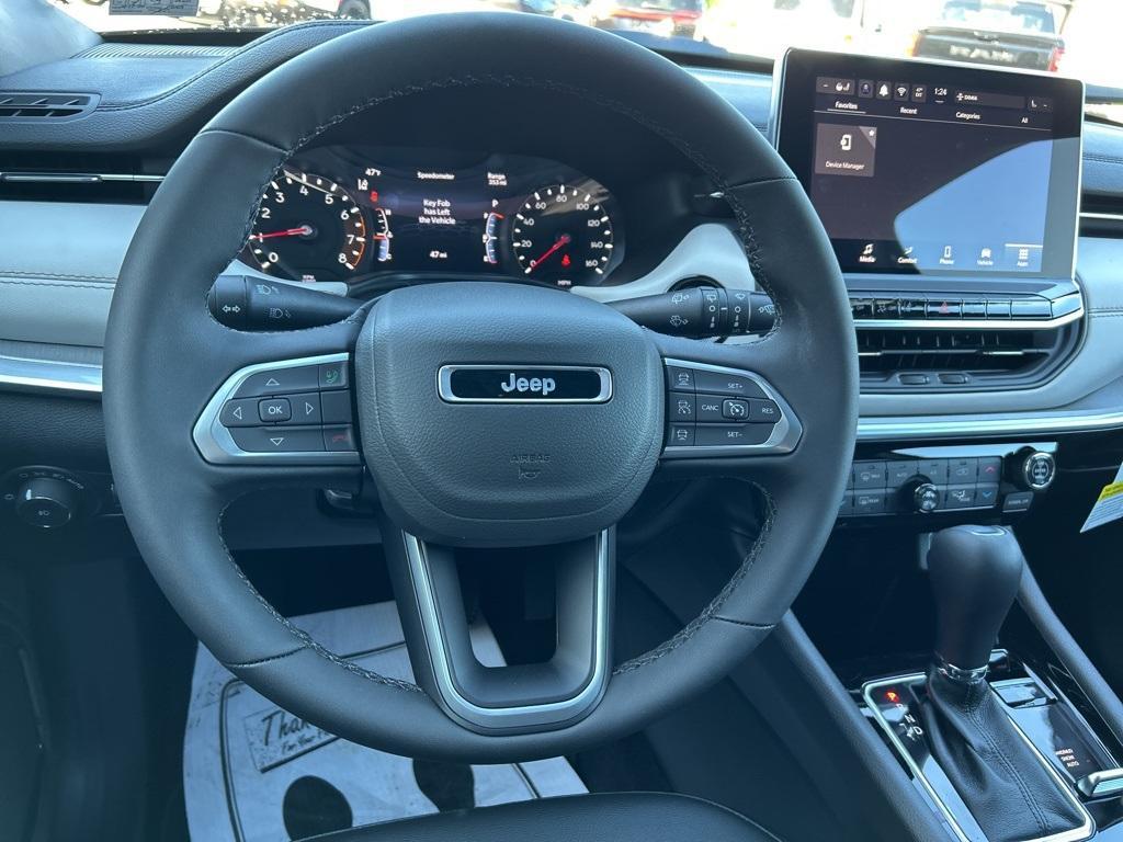 new 2025 Jeep Compass car, priced at $30,985