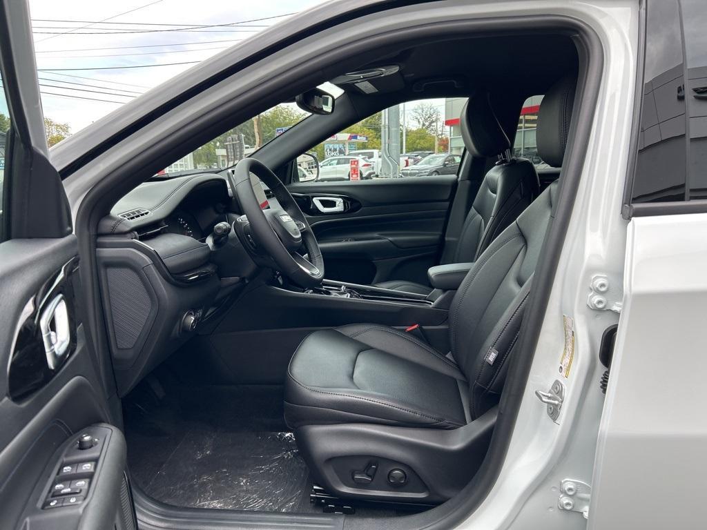 new 2026 Jeep Compass car, priced at $33,212