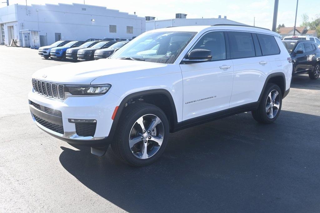 new 2024 Jeep Grand Cherokee L car, priced at $55,000